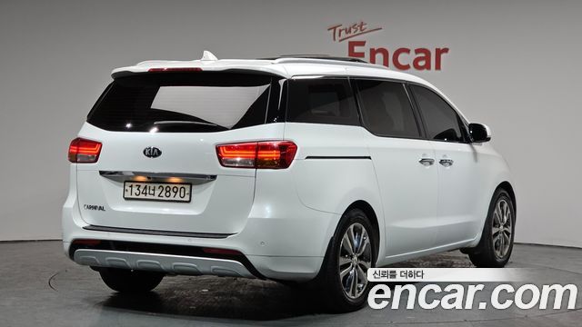 Kia Carnival из Кореи Encar