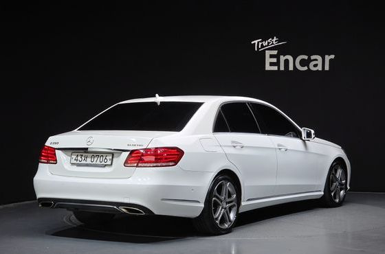Mercedes-Benz E-Class E250 BlueTec 4MATIC AV — пробег 138 122 км — фото 2 из 5