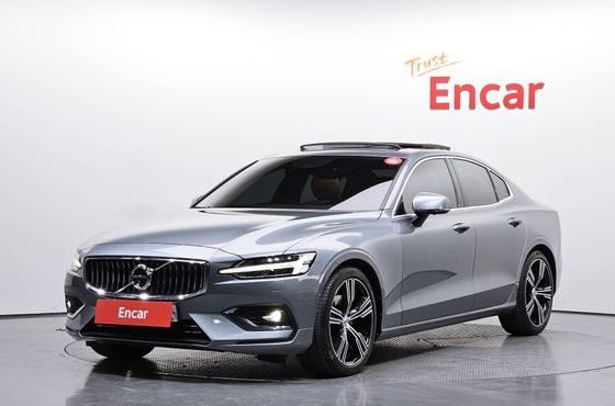 Volvo S60 T5 Inscroption — пробег 105 250 км — фото 1 из 5