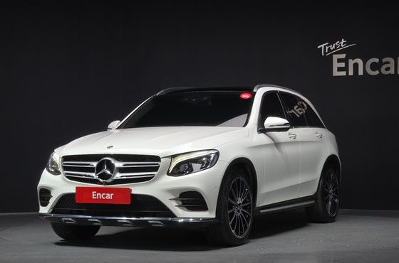 Mercedes-Benz GLC-Class GLC300 4MATIC AMG Line — пробег 59 154 км — фото 1 из 5