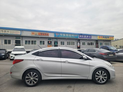 Hyundai Accent 1.6 GDI Premium — пробег 92 471 км — фото 4 из 5