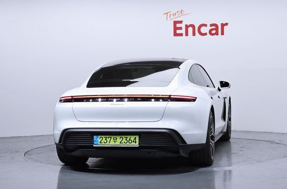 Porsche Taycan Base — пробег 57 502 км — фото 4 из 5