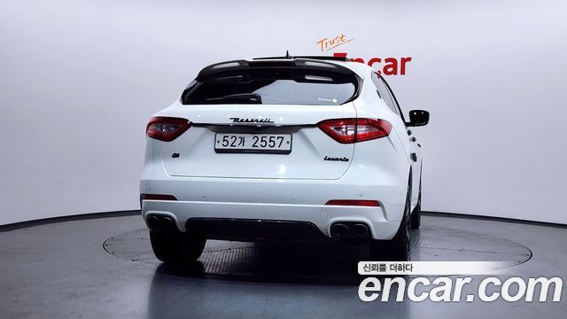 Maserati Levante 3.0 AWD GranLusso — пробег 81 848 км — фото 4 из 5