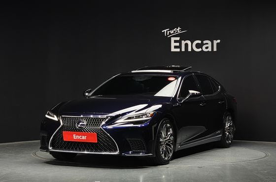 Lexus LS 3.5 Platinum AWD — пробег 68 663 км — фото 1 из 5