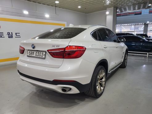 BMW X6 xDrive 30d — пробег 215 467 км — фото 4 из 5