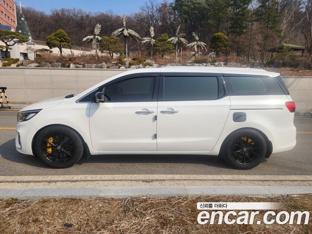 Kia Carnival из Кореи Encar