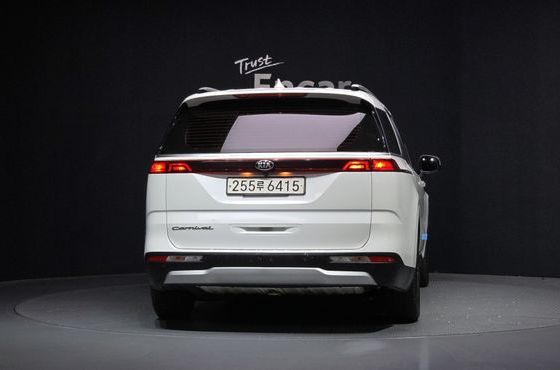 Kia Carnival 9-Seater Prestige — пробег 151 505 км — фото 4 из 5