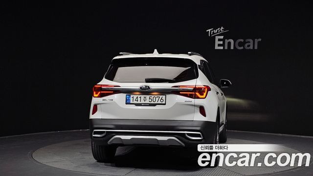 Kia Seltos из Кореи Encar