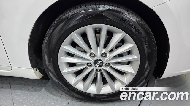 Kia K7 из Кореи Encar