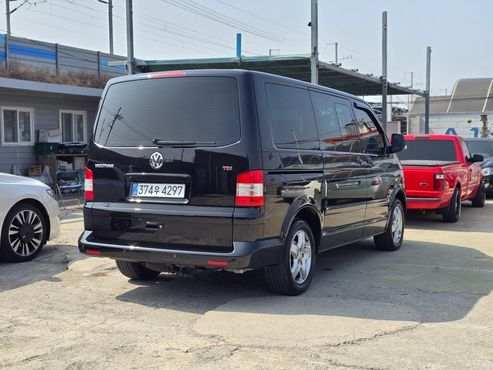 Volkswagen Multivan 2.0 — пробег 81 283 км — фото 2 из 5