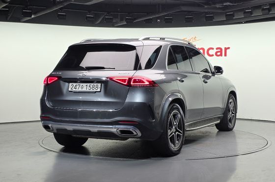 Mercedes-Benz GLE-Class GLE450 4MATIC — пробег 70 565 км — фото 2 из 5