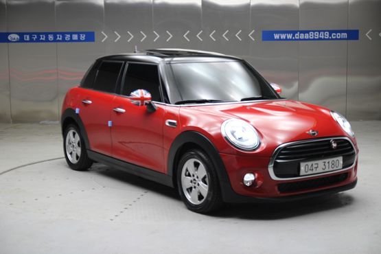 Mini Cooper 5Door Standard 3rd — пробег 80 500 км — фото 3 из 5