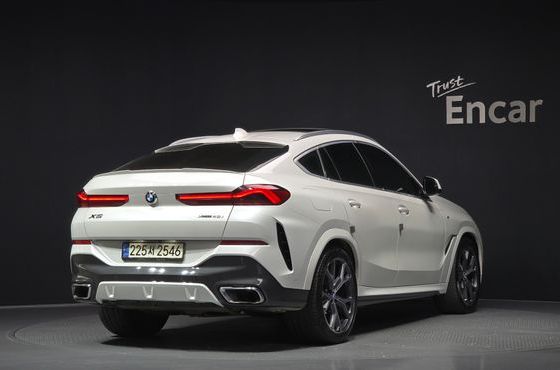 BMW X6 xDrive40i M Sport — пробег 125 559 км — фото 2 из 5
