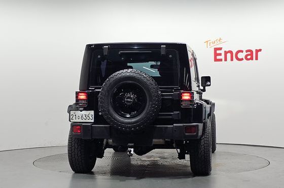 Jeep Wrangler 3.6 Sahara 4Door — пробег 83 766 км — фото 4 из 5
