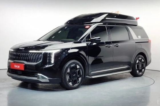 Kia Carnival HEV 9-Seater Hi-Limousine Signature — пробег 4 000 км — фото 1 из 5