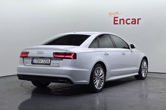 Audi A6 40 TFSI Premium C7 — пробег 109 319 км — фото 2 из 5