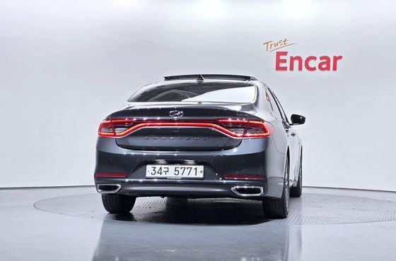 Hyundai Grandeur Exclusive Special — пробег 90 846 км — фото 4 из 5