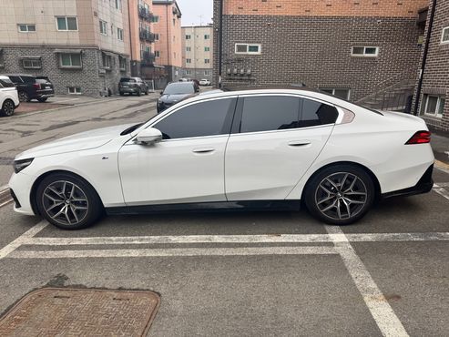 BMW 5-Series 520i M Sport — пробег 22 000 км — фото 3 из 5