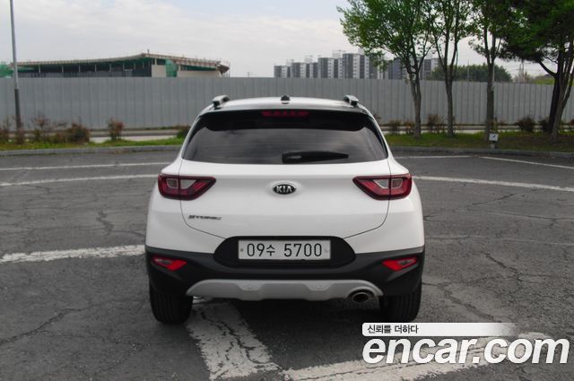 Kia Stonic Diesel 1.6 Prestige — пробег 130 577 км — фото 4 из 5