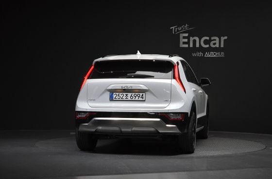 Kia Niro Signature — пробег 9 173 км — фото 4 из 5