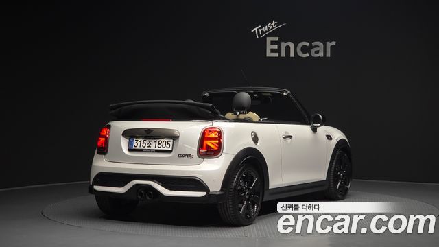Mini Cooper Convertible Resolute Edition 3rd Gen — пробег 65 421 км — фото 2 из 5