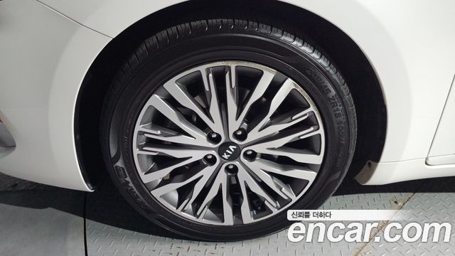 Kia K7 из Кореи Encar