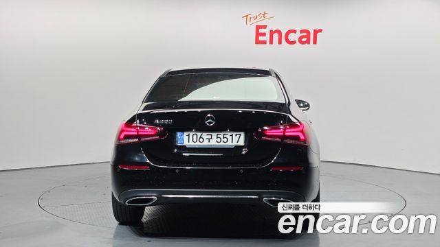 Mercedes-Benz A-Class A220 Sedan — пробег 61 750 км — фото 4 из 5
