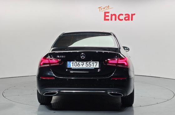 Mercedes-Benz A-Class A220 Sedan — пробег 61 750 км — фото 4 из 5