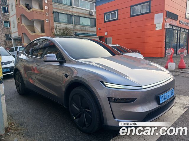 Tesla Model Y Long Range AWD — пробег 546 км — фото 3 из 5