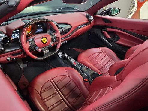 Ferrari F8 3.9 V8 — пробег 11 400 км — фото 5 из 5