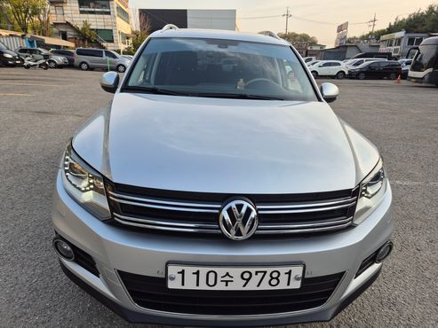 Volkswagen Tiguan 2.0 TDI Premium 5N — пробег 77 000 км — фото 2 из 5