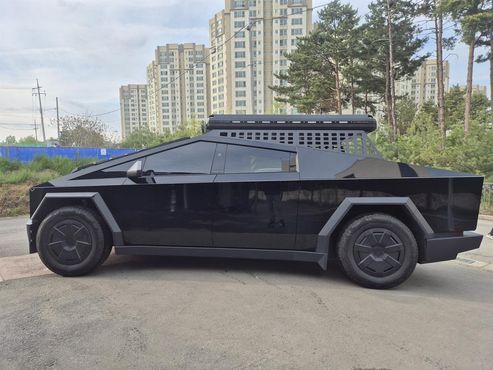 Tesla Cybertruck AWD — пробег 13 334 км — фото 3 из 5