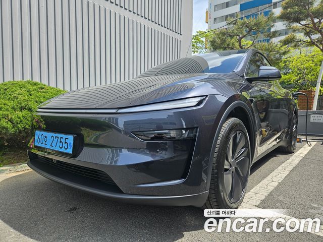 Tesla Model Y Premium RWD — пробег 120 км — фото 1 из 5