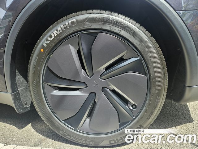 Tesla Model Y Premium RWD — пробег 120 км — фото 5 из 5