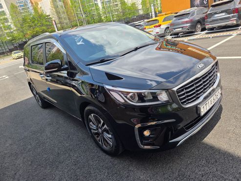 Kia Carnival 9-Seater Luxury — пробег 171 827 км — фото 3 из 5
