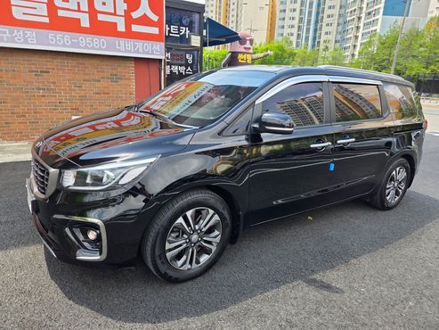 Kia Carnival 9-Seater Luxury — пробег 171 827 км — фото 4 из 5