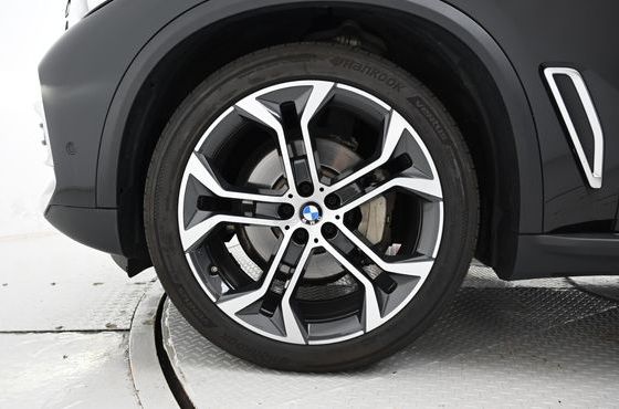 BMW X5 xDrive 40i xLine — пробег 78 028 км — фото 5 из 5