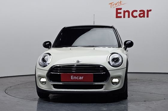 Mini Cooper 5Door Standard 3rd — пробег 67 880 км — фото 3 из 5