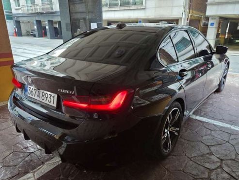 BMW 3-Series 320i M Sport — пробег 700 км — фото 3 из 5