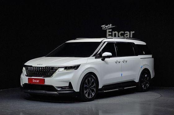 Kia Carnival 9-Seater Signature — пробег 103 217 км — фото 1 из 5