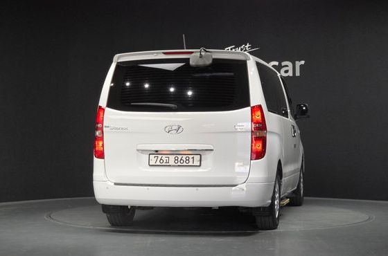 Hyundai Starex 12-Seater Wagon Modern — пробег 127 196 км — фото 4 из 5