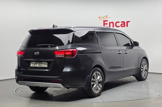 Kia Carnival 9-seater Prestige — пробег 187 270 км — фото 2 из 5
