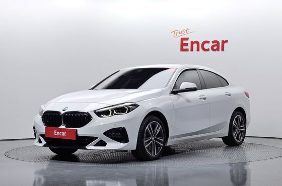 BMW 2-Series 220i Sport — пробег 8 440 км — фото 1 из 5