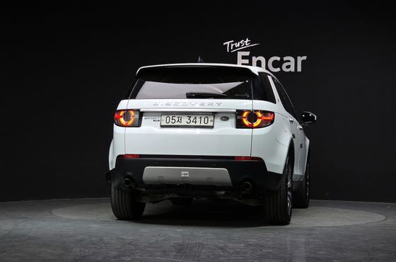 Land Rover Discovery Sport 2.0 TD4 HSE Luxury — пробег 75 427 км — фото 4 из 5