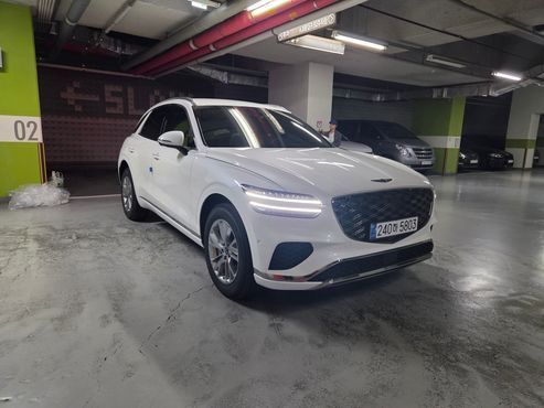 Genesis GV70 2.5T Gasoline 2WD — пробег 300 км — фото 3 из 5