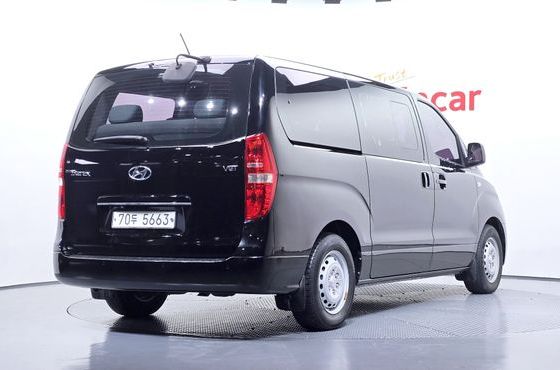 Hyundai Starex 12-Seater Wagon Smart — пробег 71 141 км — фото 2 из 5