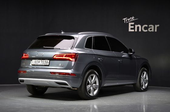 Audi Q5 45 TFSI Quattro Premium — пробег 46 730 км — фото 2 из 5