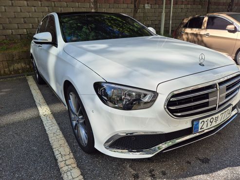 Mercedes-Benz E-Class E450 4MATIC Exclusive — пробег 25 000 км — фото 2 из 5
