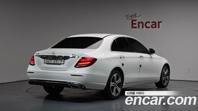 Mercedes-Benz E-Class из Кореи Encar