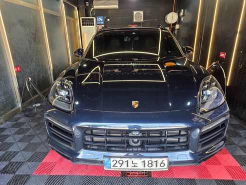 Porsche Cayenne 3.0 E-Hybrid — пробег 80 000 км — фото 1 из 5